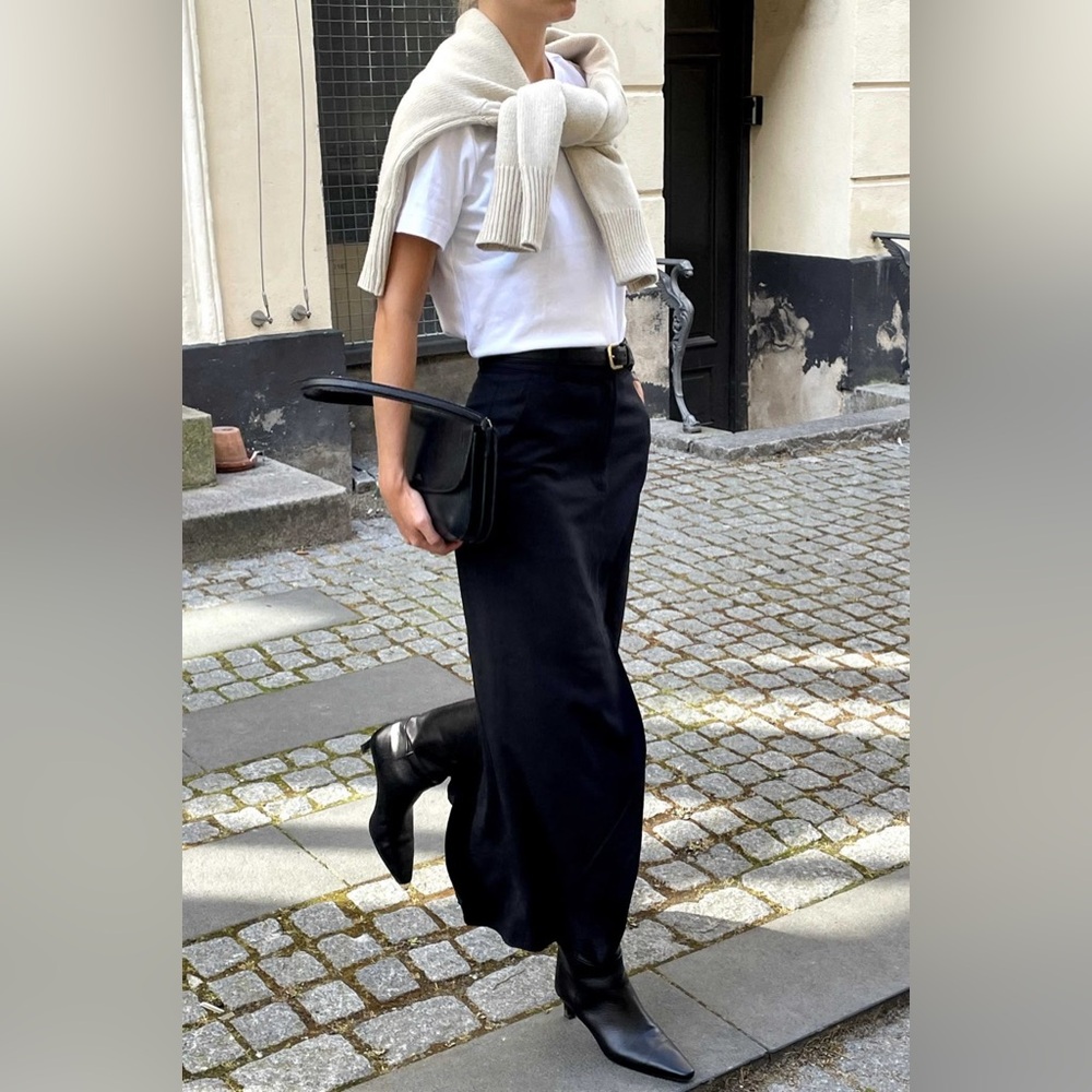 Black Women's Maxi Skirt - Picture 5 of 5